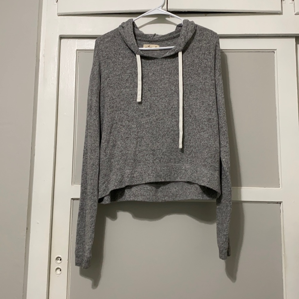 Hollister sweater